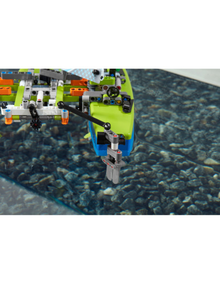 Katamarán - Technic LEGO 42105