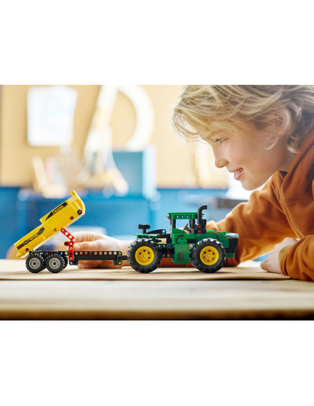 John Deere 9620R 4WD Tractor - Technic LEGO 42136